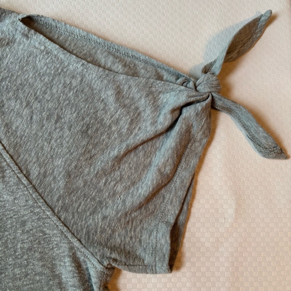 Abercrombie & Fitch Light Green Tie Front Short Sleeve Top - Picture 4 of 8
